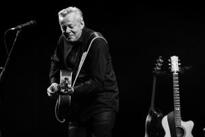 tommy-emmanuel-jerry-douglas-foto-concerto-bologna-08-11-2018-5